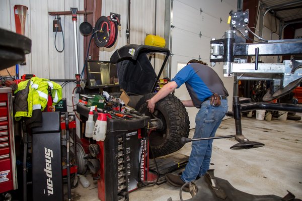 Wheel balancing service in Norwood, MN