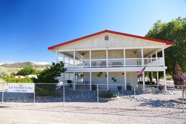 Las Verandas Front