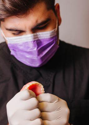 Examining dentures