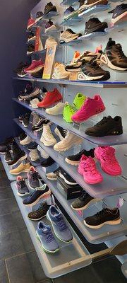 SKECHERS Retail