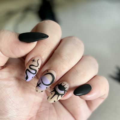 Hannah, killing it again with requested nail art!