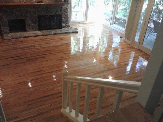 Install 
hardwood 
on
Concrete