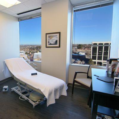 Image of a Rejuvenate MedSpa Cherry Creek treatment room