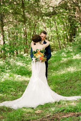 Knotting Hill Inn bride and groom