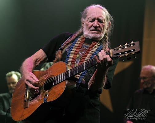 Willie Nelson and "Trigger"