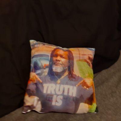 GET CUSTOMIZED PHOTO PILLOW