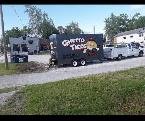 They don't serve food but have local good trucks everyday they are open! Just ask bartender!