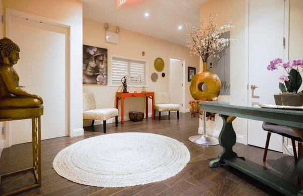 Serene and bright office | Best acupuncturist NYC