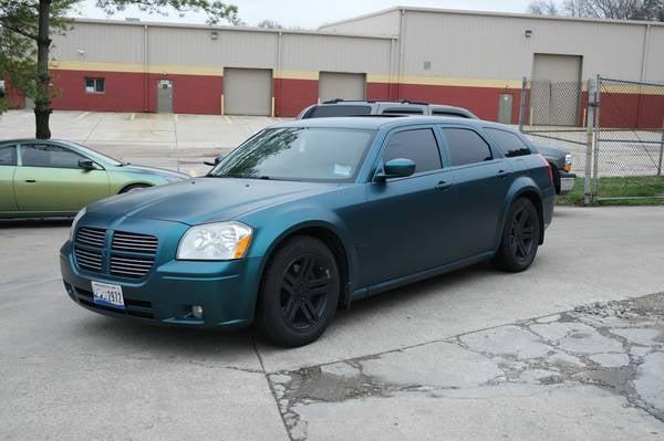 Dodge magnum in Galapagos Green