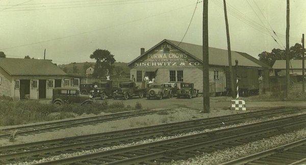 Photo of Nischwitz & Co building mid 1930s (from South Plainfield Historical Society)