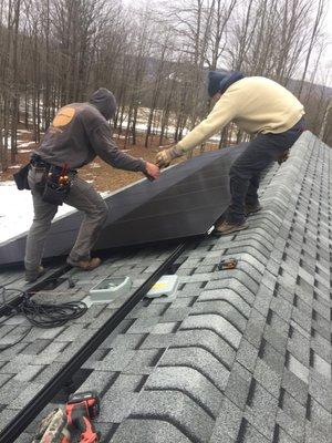 Nice sleek roof mount.  Is it the camera angle?