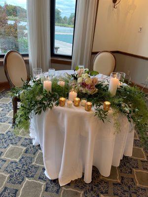 Sweetheart table