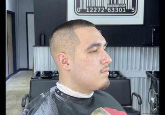 Shadow/Light Mid Fade with side burns