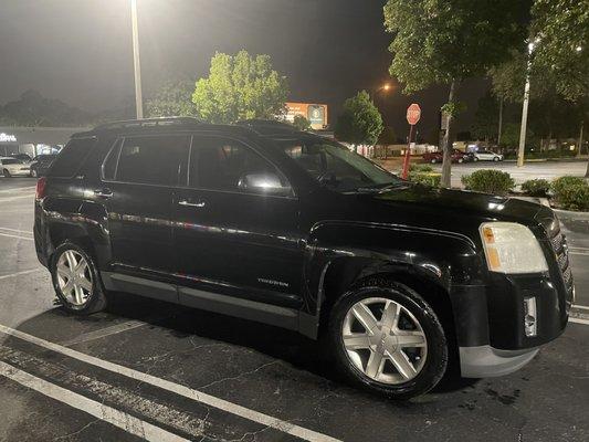 2011 GMC TERRAIN SLT - sexy when she's clean