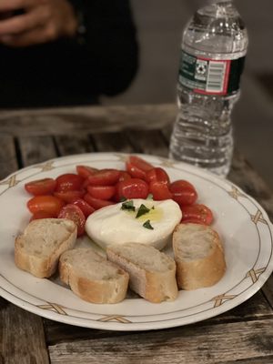 Burrata con Pomodorini