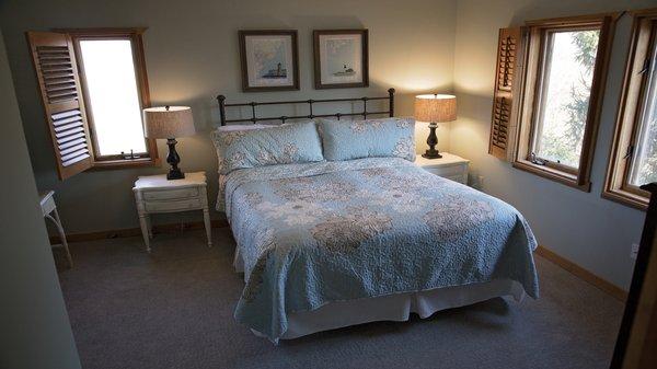 New England room has queen bed, private bath and beautiful views.