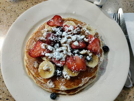 Pancakes with fruits