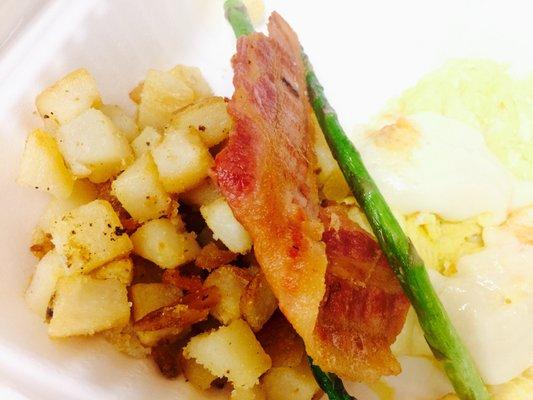 New York Style Breakfast with Home Fries, Asparagus, Eggs, Bacon & Cheese