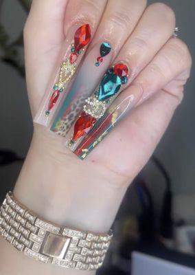 GG Gucci Nails