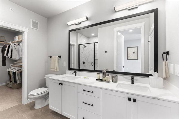 Double Sink Vanity with Quartz Countertops