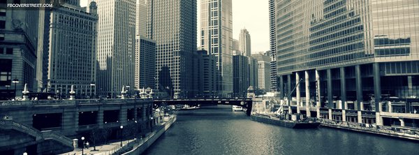 Chicago River BW