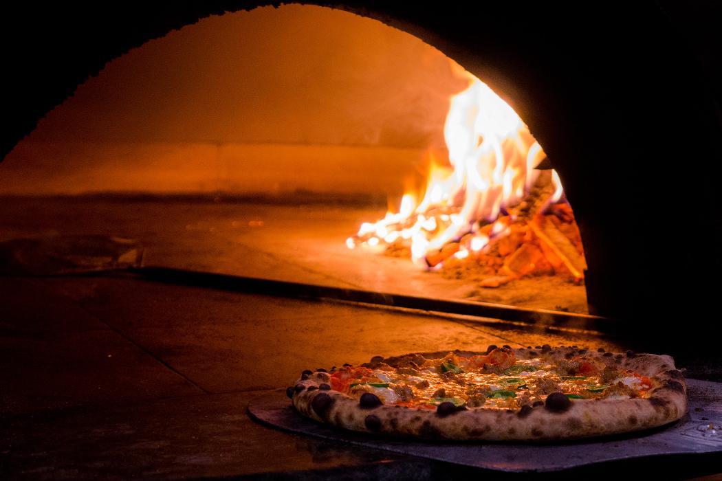 Bella Luna Wood-Fired Pizza