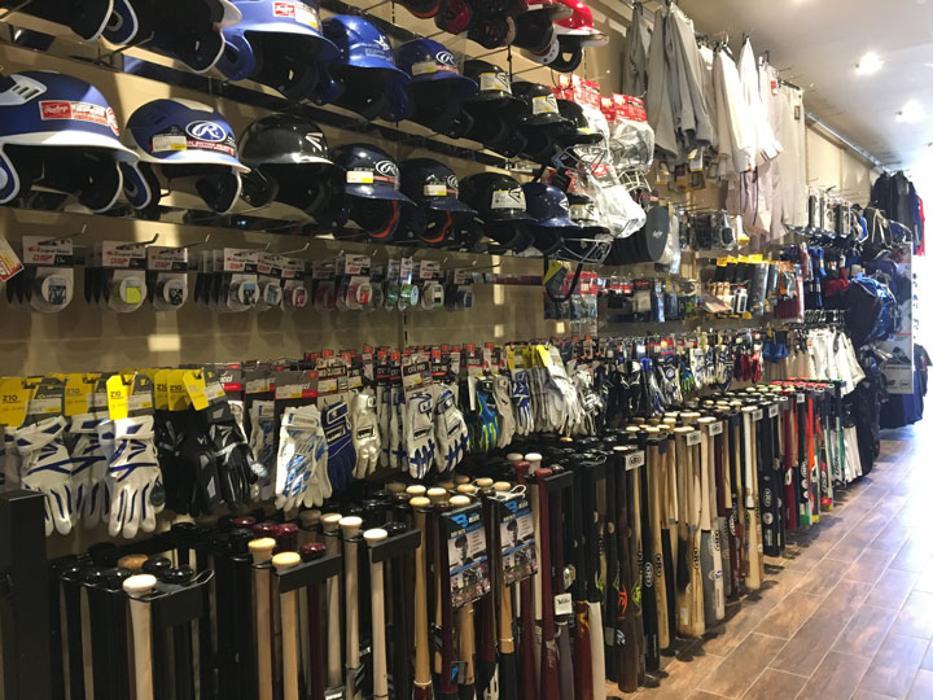 T & T Hockey Shop Source For Sports