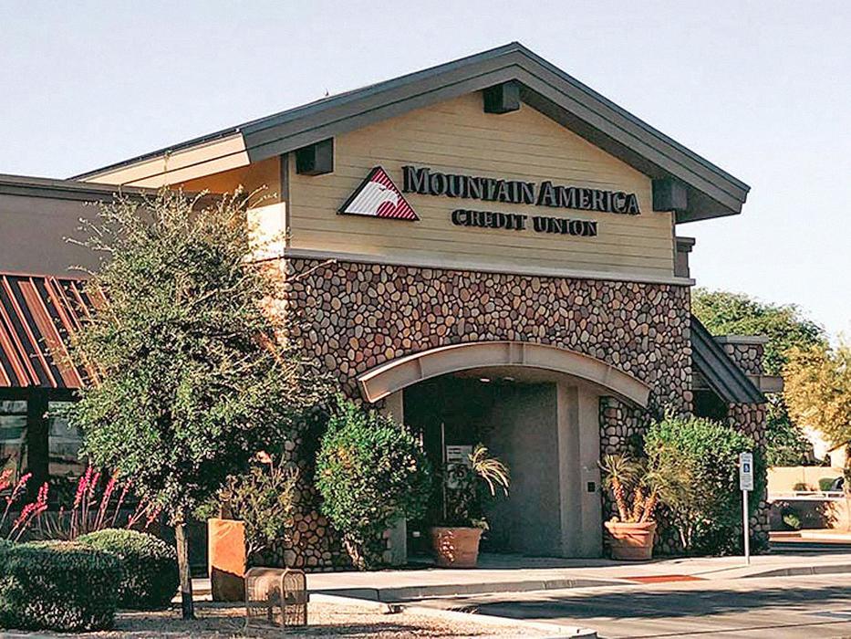 Mountain America Credit Union - Goodyear: Yuma Road Branch