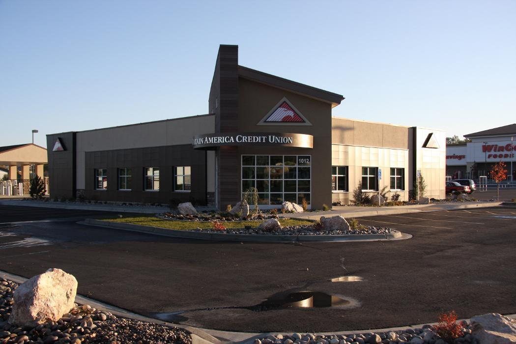 Mountain America Credit Union - Pocatello: Yellowstone Avenue Branch