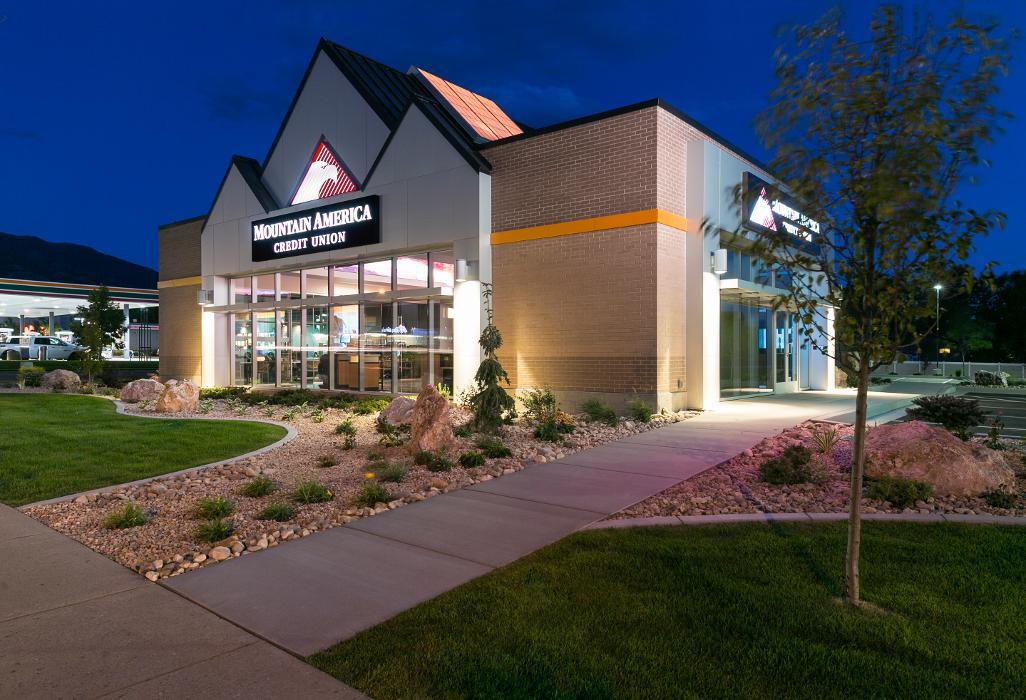 Mountain America Credit Union - Kaysville: 400 West Branch