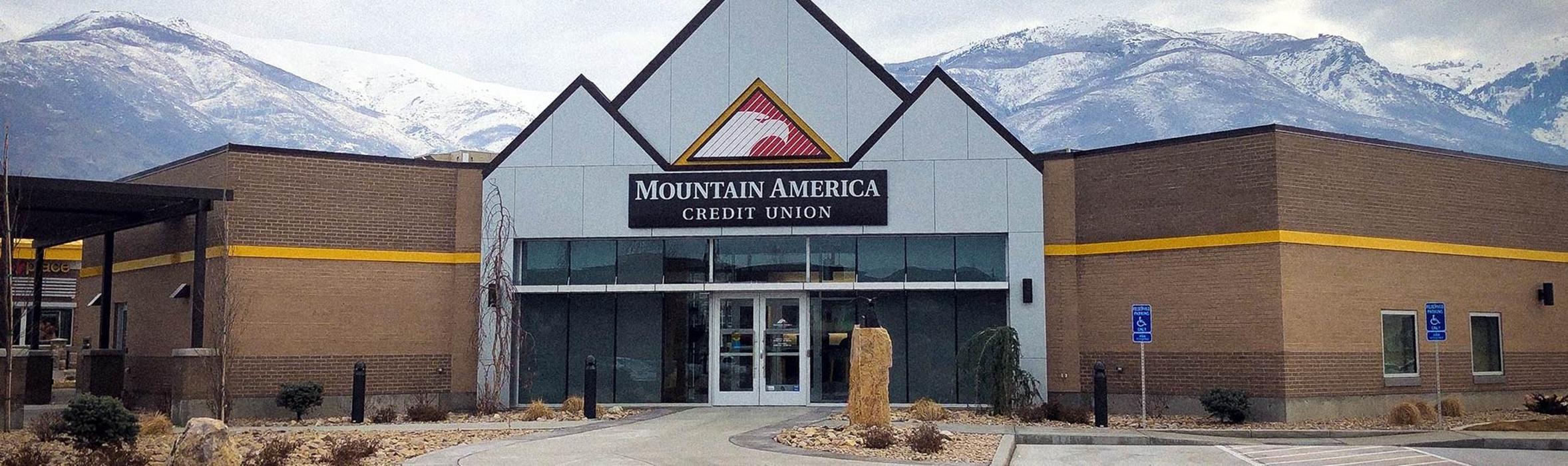 Mountain America Credit Union - South Jordan: Daybreak Parkway Branch