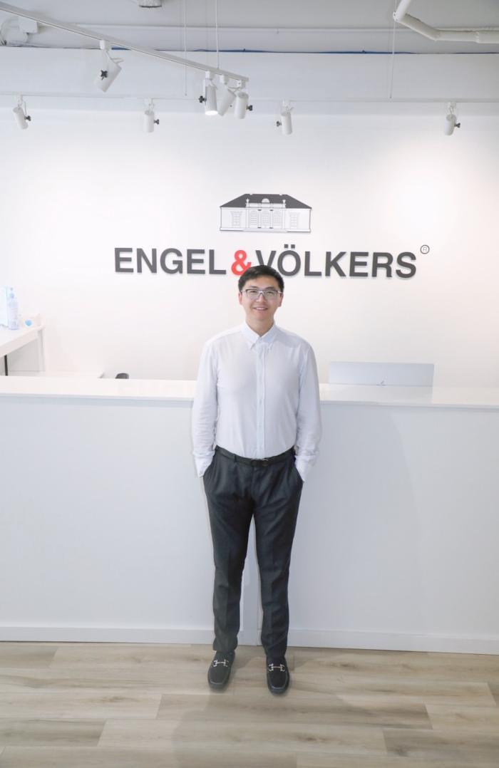 Chris Xi - Engel & Volkers Waterloo Region