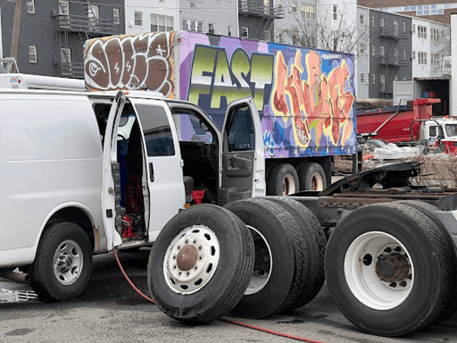 24 Hour Truck Tire Service