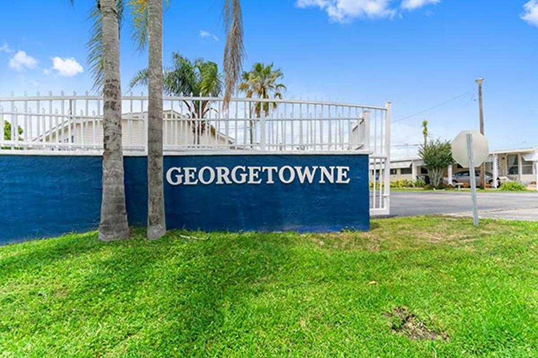 Georgetowne Manor